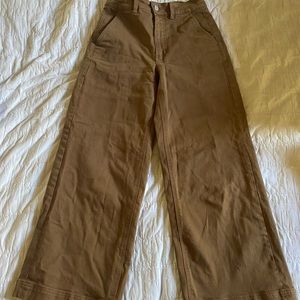 Everlane women’s wide-leg crop pant.